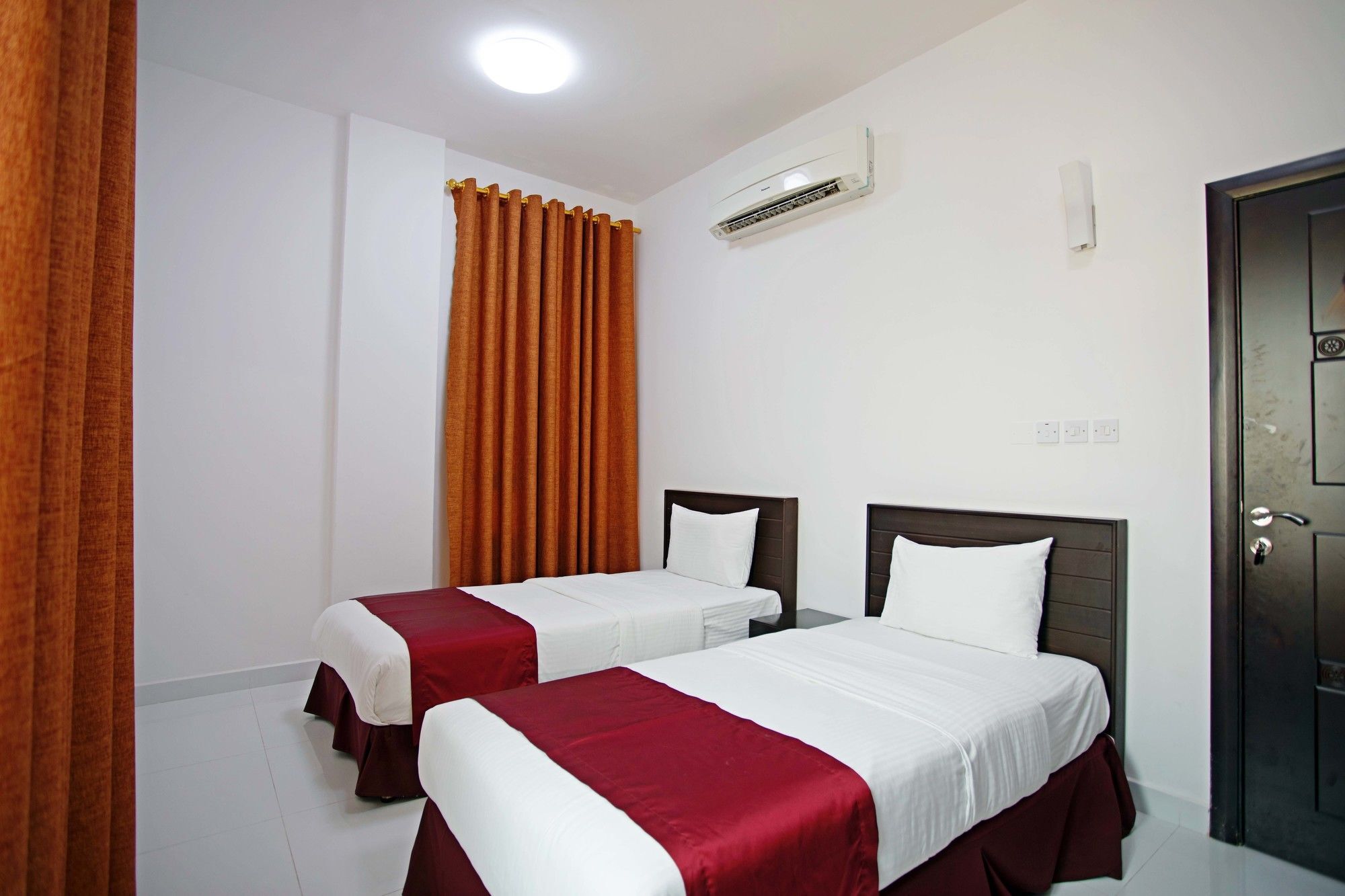 Alezz Suites Salalah Extérieur photo